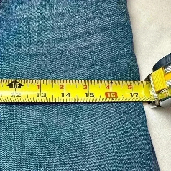 Lee Relaxed Fit Straight Leg, High Rise, Instantly Slim Jeans (Size 10) - Picture 6 of 9